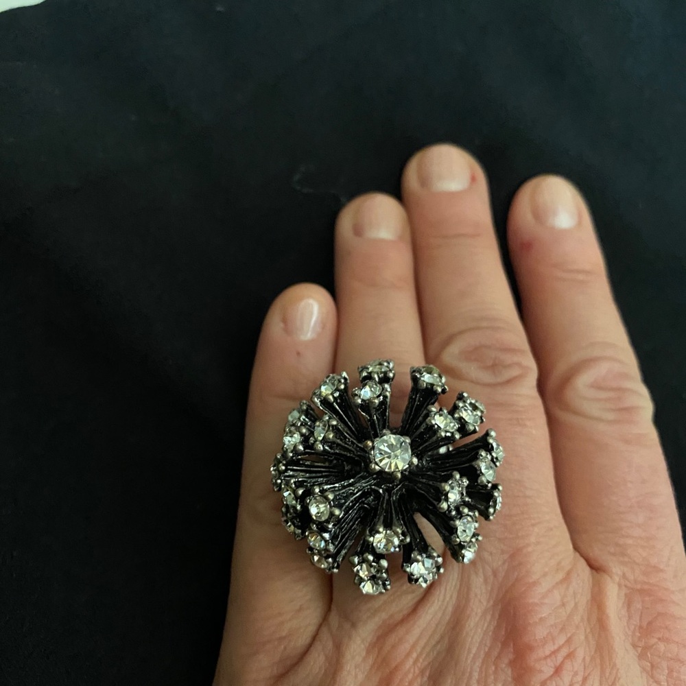 Fashion ring